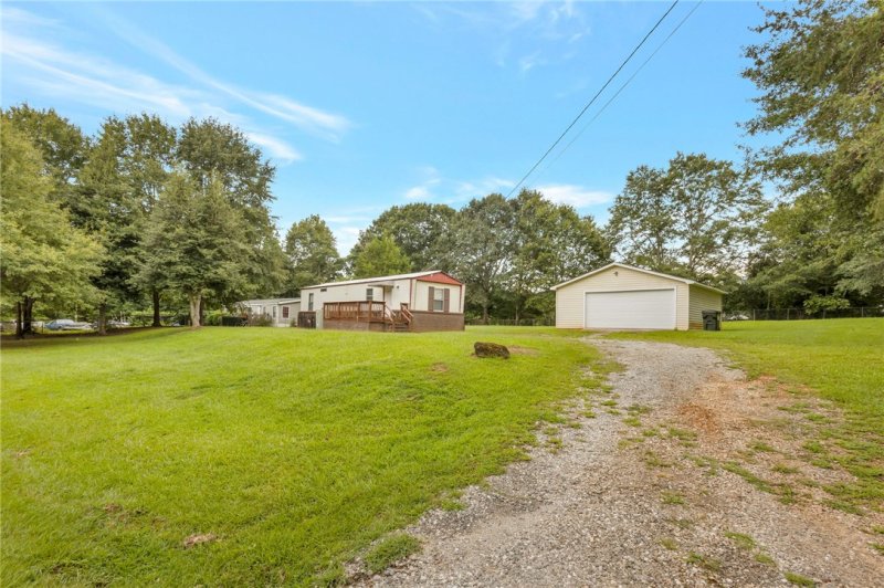 Property image 2 at 110 Twin Pond Road, Easley, SC 29640