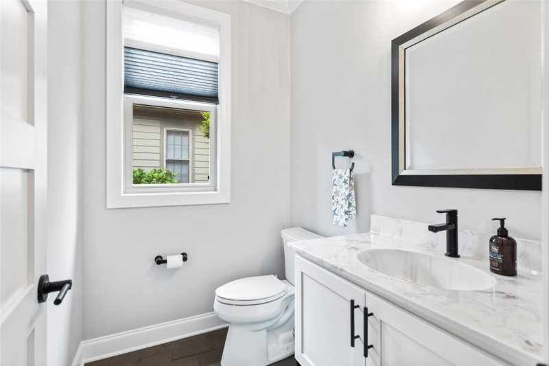 Property image 4 of 241 Night Cap Lane in Keowee Key, Salem, SC 29676