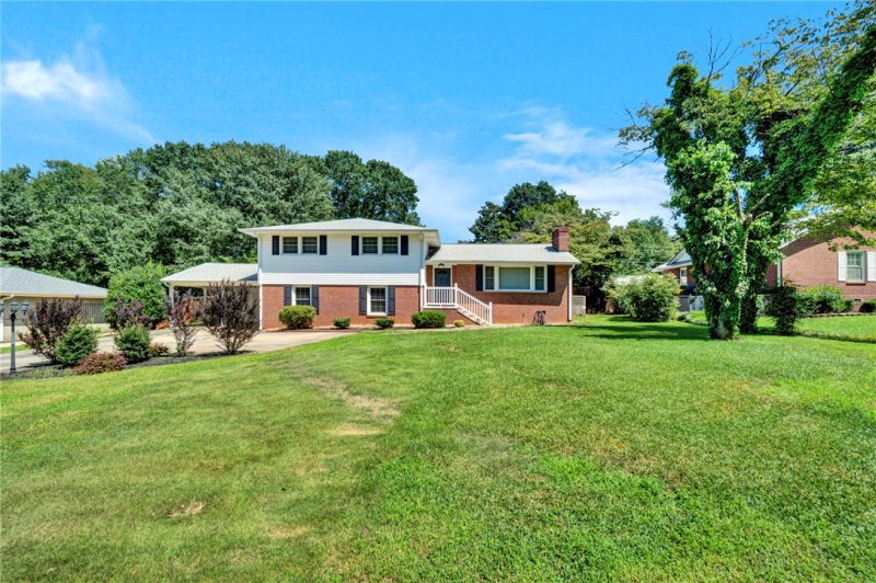 Bellview Estates, Anderson Community