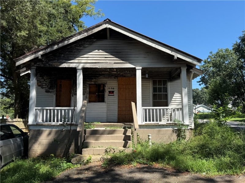 238 Foster Street