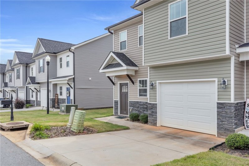 Property image 2 of 116 Ventura Street in The Downs At Holly Creek, Anderson, SC 29621