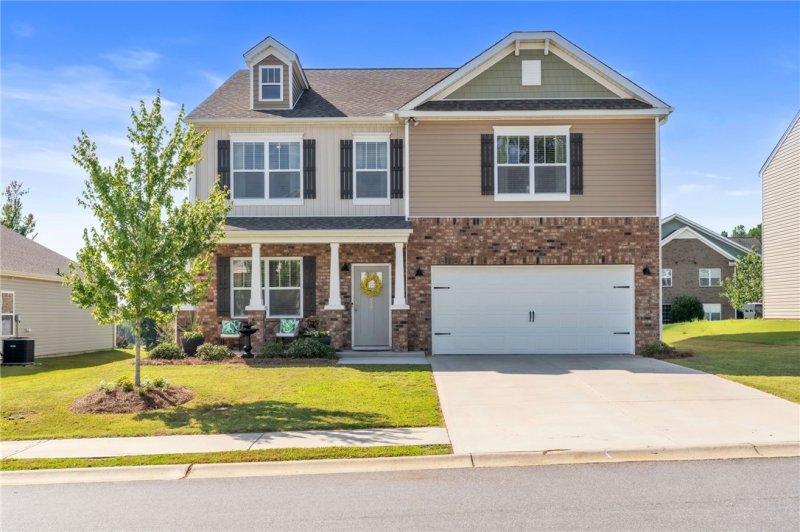 Pearson Farms, Easley Community