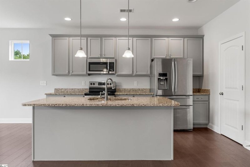 Property image 4 of 138 Rushing Creek Lane in Raven Hills, Piedmont, SC 29673