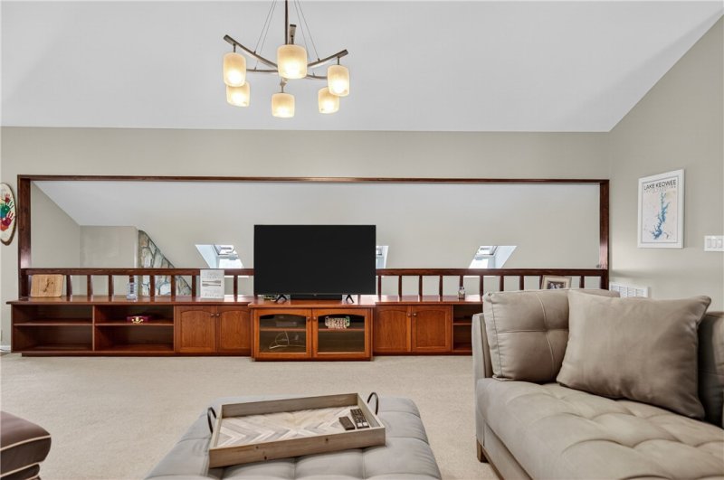 Property image 5 of 44 Channel Lane in Keowee Key, Salem, SC 29676