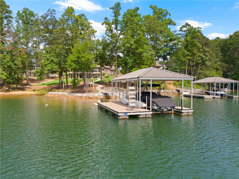 Property image 3 of 338 Mcalister Road in Peninsula Pointe South, West Union, SC 29696