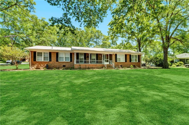 Rice Woods, Belton Community