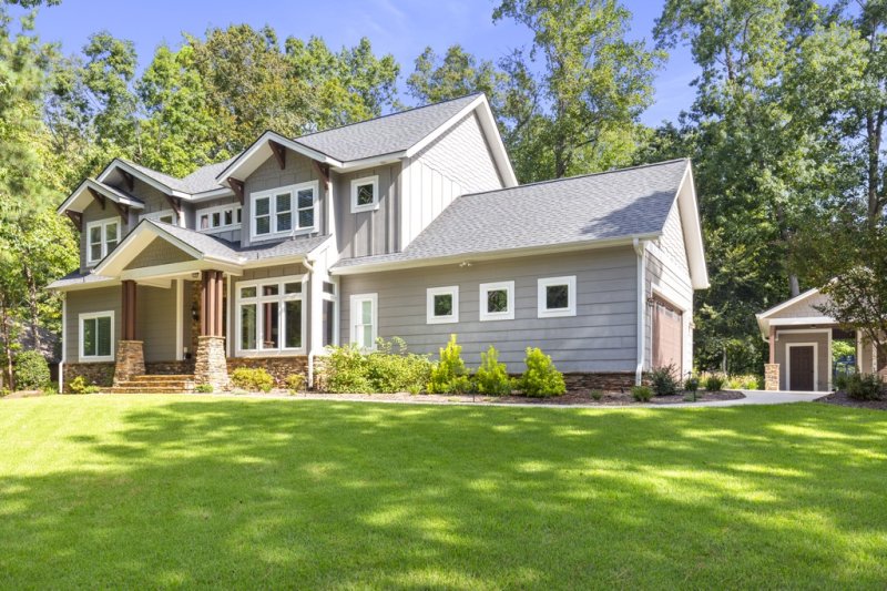 Property image 2 of 401 Promontory Ridge in Stillwater, Seneca, SC 29672