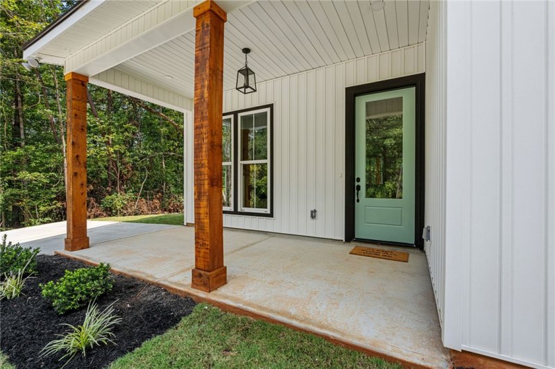 Property image 5 of 920 Canterbury Way in Foxwood Hills, Westminster, SC 29693