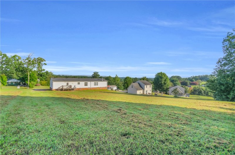 Property image 5 at 110 Blackbird Lane, Greenville, SC 29611