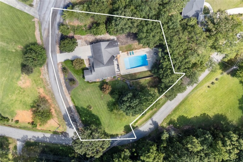 Property image 3 of 100 Echota Trail in Cherokee Garden, Seneca, SC 29672