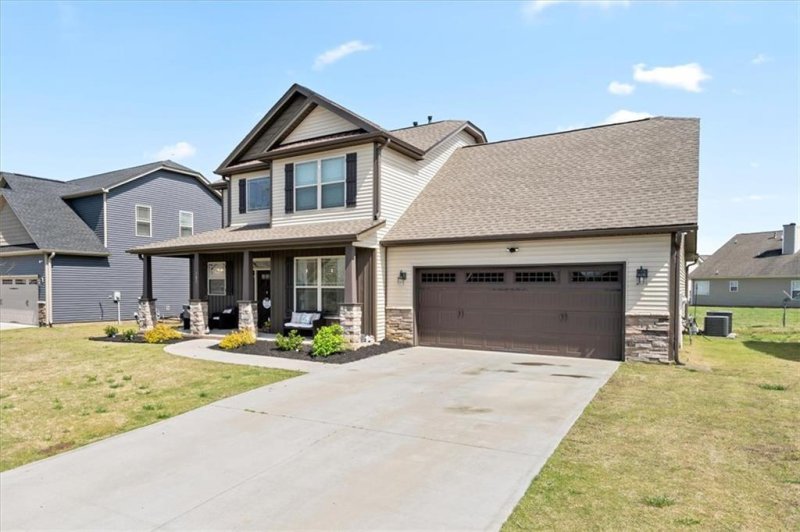 Property image 2 of 185 Norfolk Circle in Sullivan Hills, Anderson, SC 29625