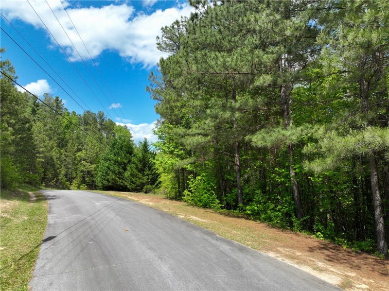 Property image 2 of 500 Stoney Creek Trail in Jocassee Ridge, Salem, SC 29676
