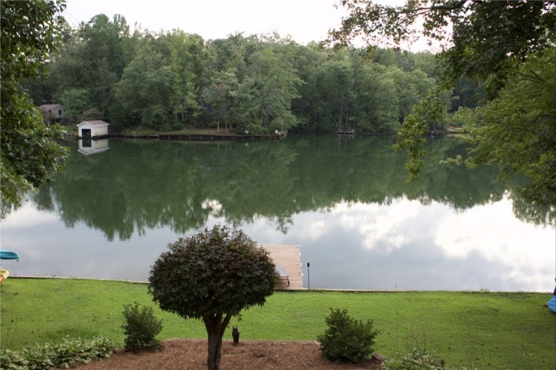 Property image 3 of 633 N Lake Drive in Whitewater Lake, Salem, SC 29676