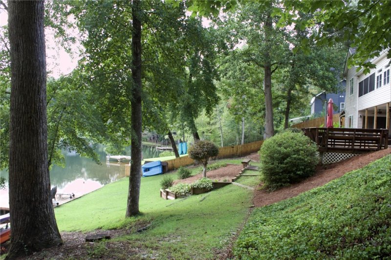 Property image 5 of 633 N Lake Drive in Whitewater Lake, Salem, SC 29676