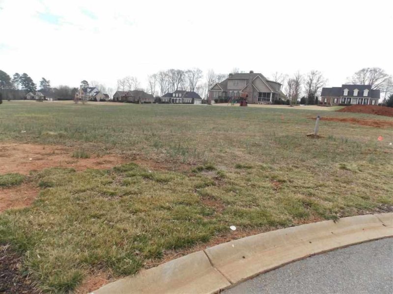 Property image 4 at 110 Chetwood, Anderson, SC 29621