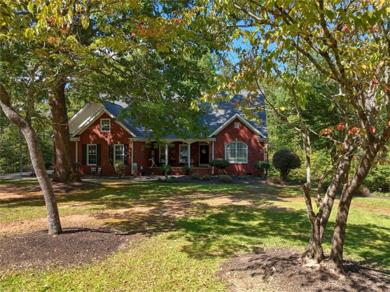 190 Heritage Drive