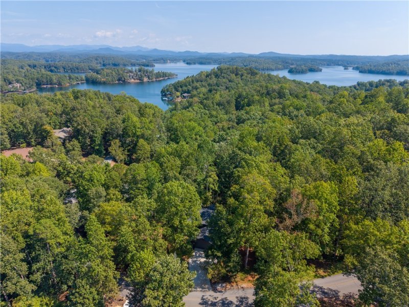 Property image 3 at 12 Calm Sea Drive, Salem, SC 29676