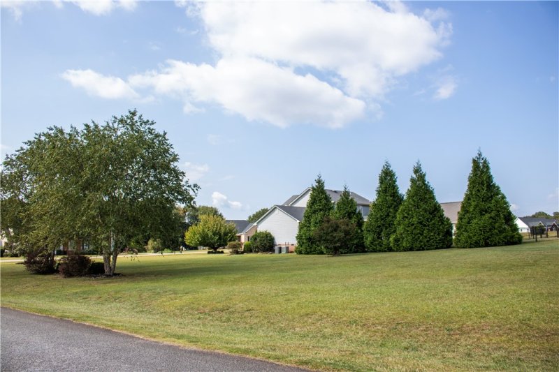 Property image 4 of 215 Spruce Creek in Spring Brook, Anderson, SC 29625