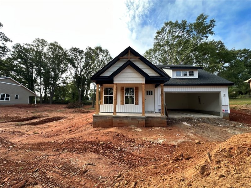 Centerville Terrace, Anderson Community