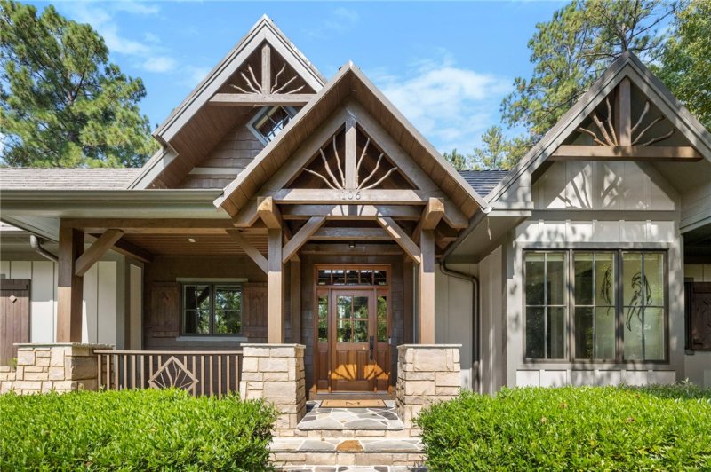 Property image 3 of 106 Muirfield Court in The Reserve At Lake Keowee, Sunset, SC 29685