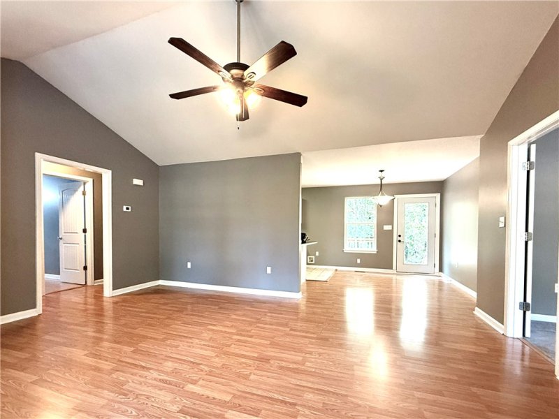 Property image 3 of 1332 Honey Creek Road in Honey Creek Sub, Anderson, SC 29621