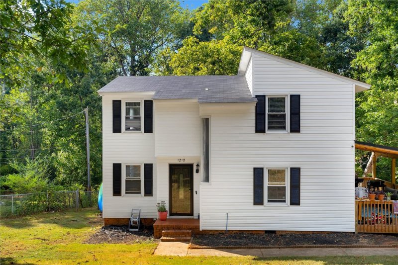 1210 E Yellow Wood Drive