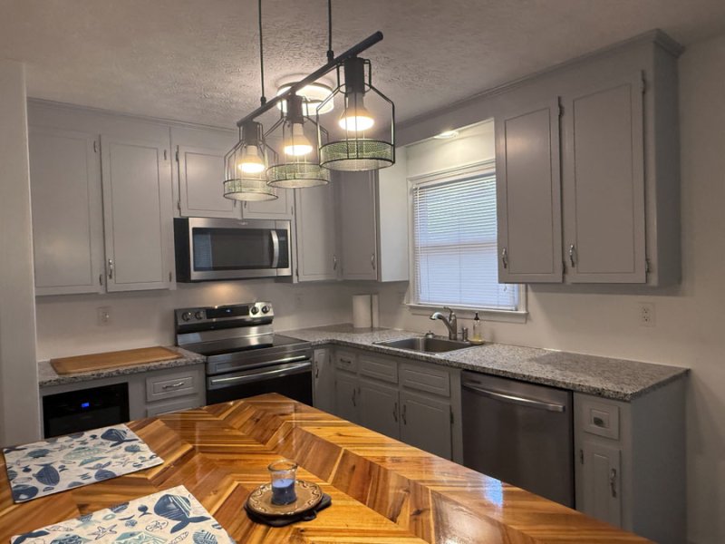 Property image 3 of 44 Cherokee Plaza in Tugaloo Bay, Lavonia, GA 30553