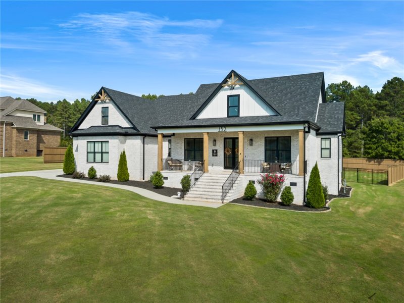 152 Jericho Circle