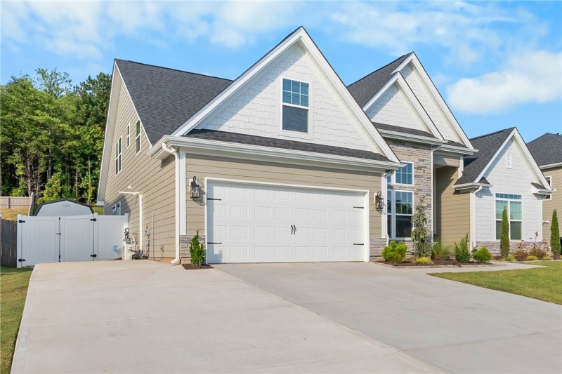 Property image 3 of 145 Juniper Hill Drive in Carriage Hill, Easley, SC 29642