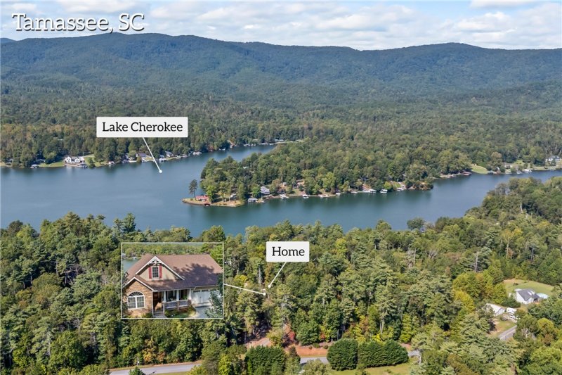 Property image 4 at 110 Lake Ridge Lane, Tamassee, SC 29686