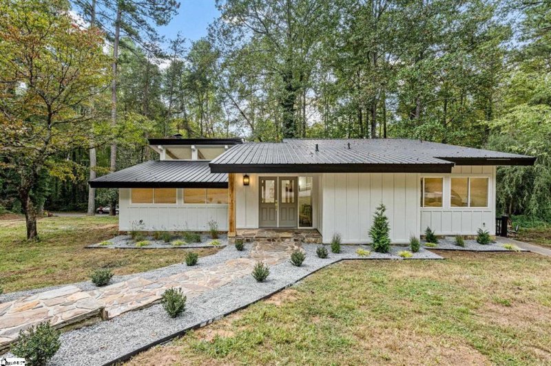 Burdine Springs, Easley Community