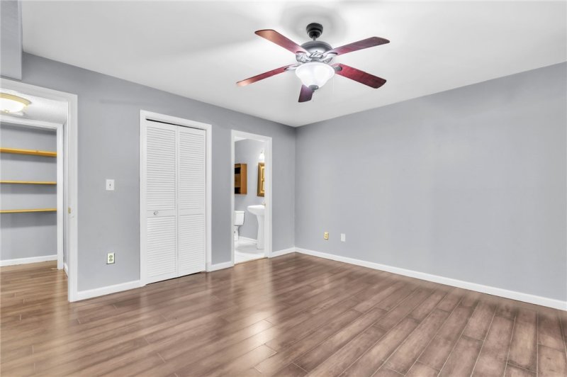 Property image 4 of 302 Northlake Drive in Northlake Condo, Anderson, SC 29625