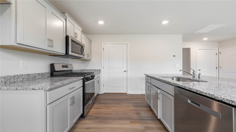 Property image 3 of 113 Cascade Lane in Cascade Point, Seneca, SC 29678