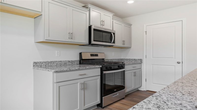 Property image 4 of 113 Cascade Lane in Cascade Point, Seneca, SC 29678