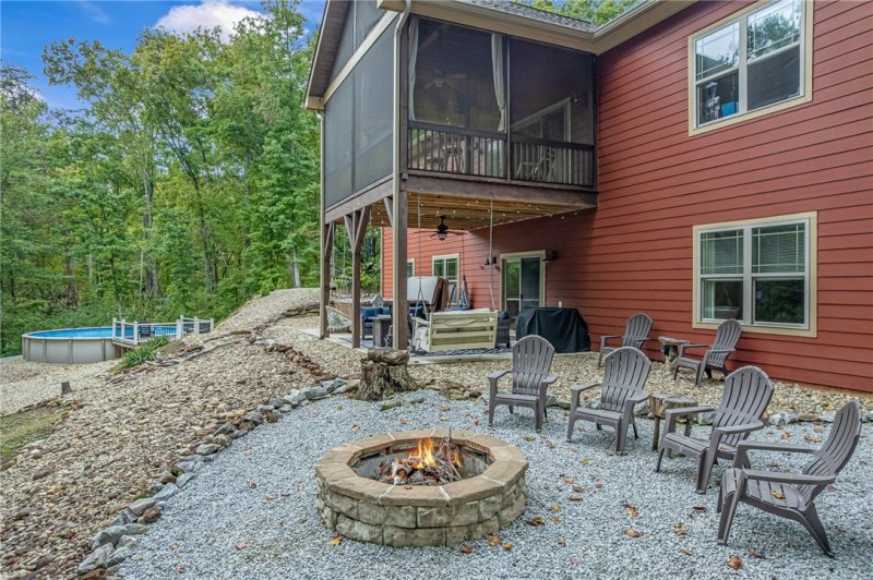 Property image 3 at 160 Julie Way, Pickens, SC 29671