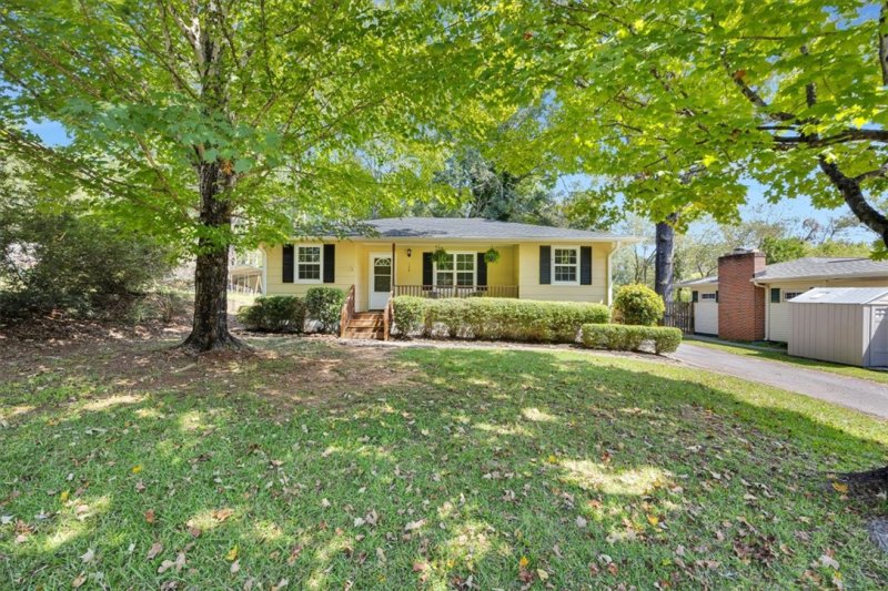 Property image 2 of 108 Pineview Drive in Sleepy Hollow, Liberty, SC 29657