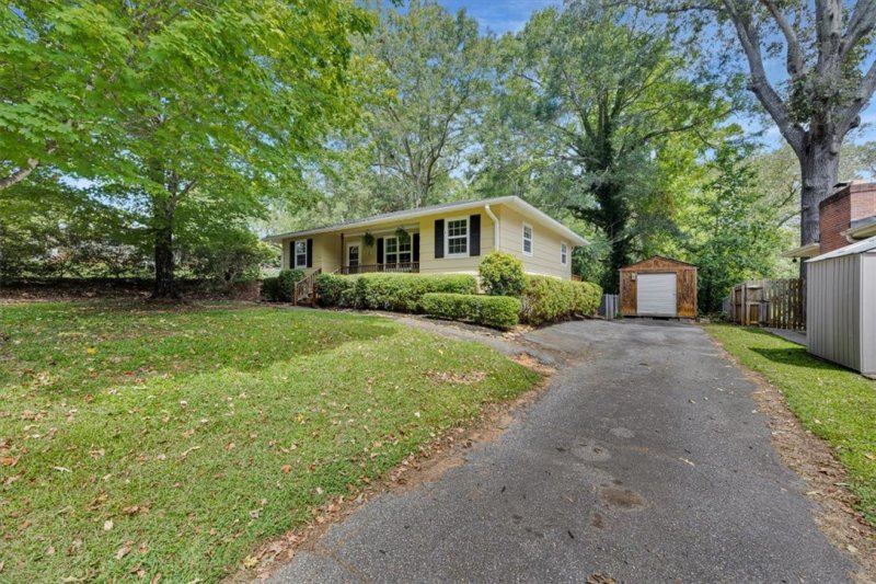 Property image 3 of 108 Pineview Drive in Sleepy Hollow, Liberty, SC 29657