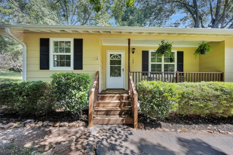 Property image 4 of 108 Pineview Drive in Sleepy Hollow, Liberty, SC 29657