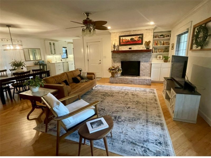 Property image 3 of 1872 Sequoya Way in Cherokee Garden, Seneca, SC 29672