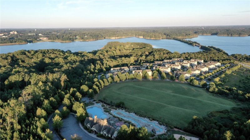 Property image 2 of 1614 Muscovy Way in Flats at the Pier, Seneca, SC 29678