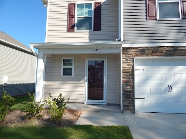 Property image 2 of 247 Wimbledon Way in Fairfield Place, Seneca, SC 29678