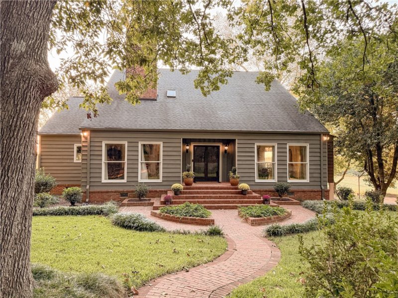 Country Place, Anderson Community