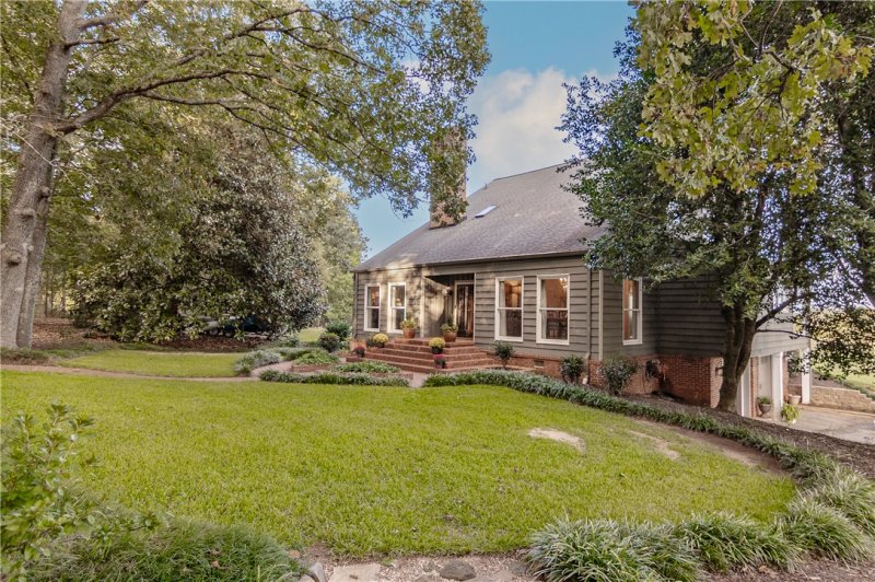 Property image 3 of 3004 Barefoot Trail in Country Place, Anderson, SC 29621