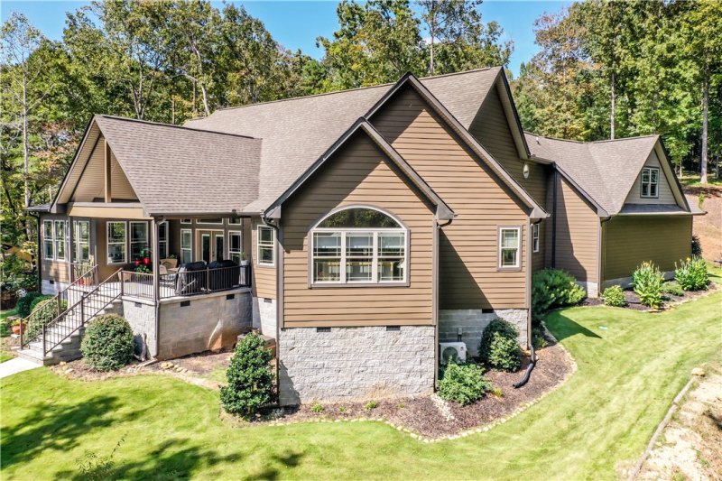 Property image 3 of 803 Sandyhook Court in Riverstone, Salem, SC 29676