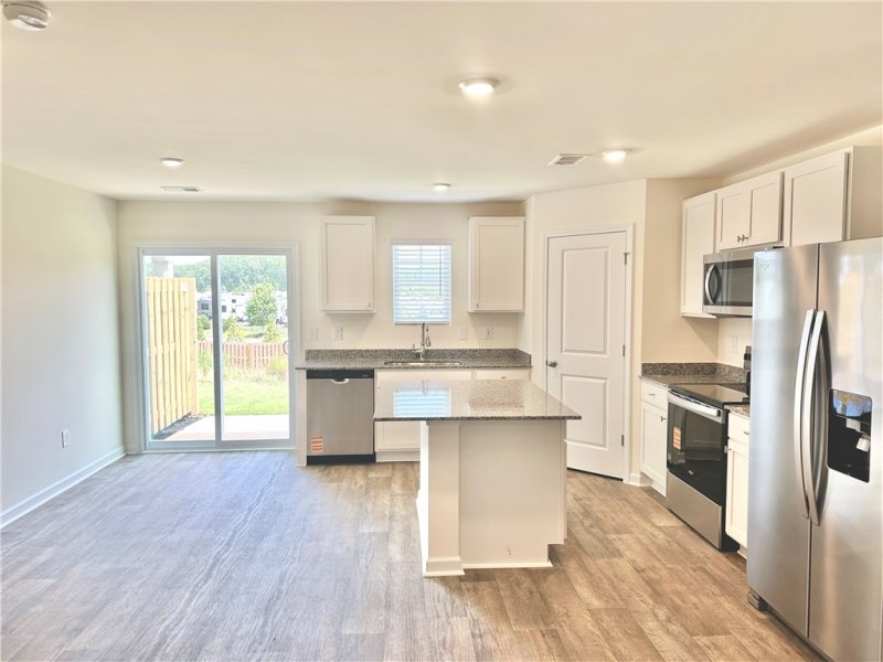 Property image 5 of 512 Seaborn Circle in Champions Village at Cherry Hill, Pendleton, SC 29670