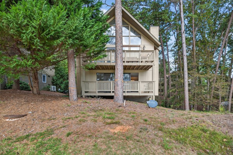 Property image 2 of 400 1 Captains Walk Circle in Keowee Key, Salem, SC 29676