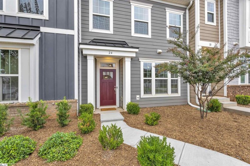 Oneal Village, Greer Community