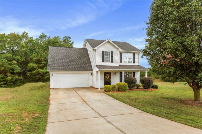 102 Lochenshire Place