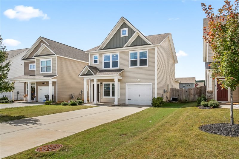 Property image 2 of 117 Weaver Way in Wren Point, Pendleton, SC 29670