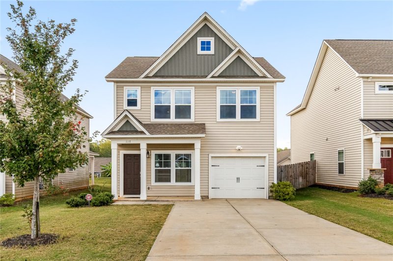 Property image 3 of 117 Weaver Way in Wren Point, Pendleton, SC 29670